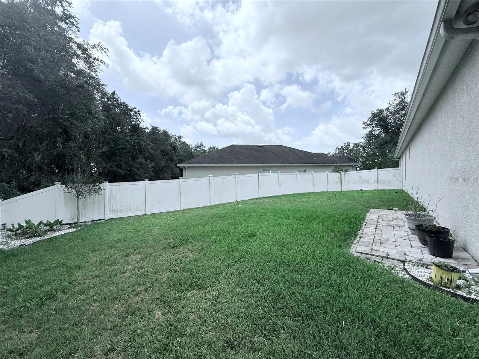 OAK CRK A-D PH 03 - Residential Lease