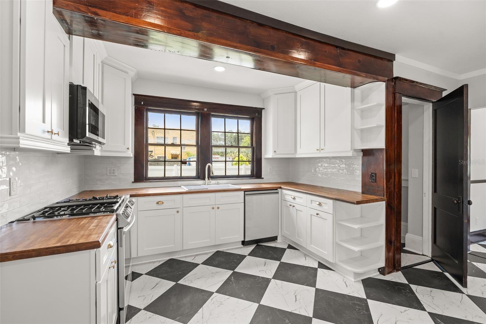 ROSE COURT - Residential
