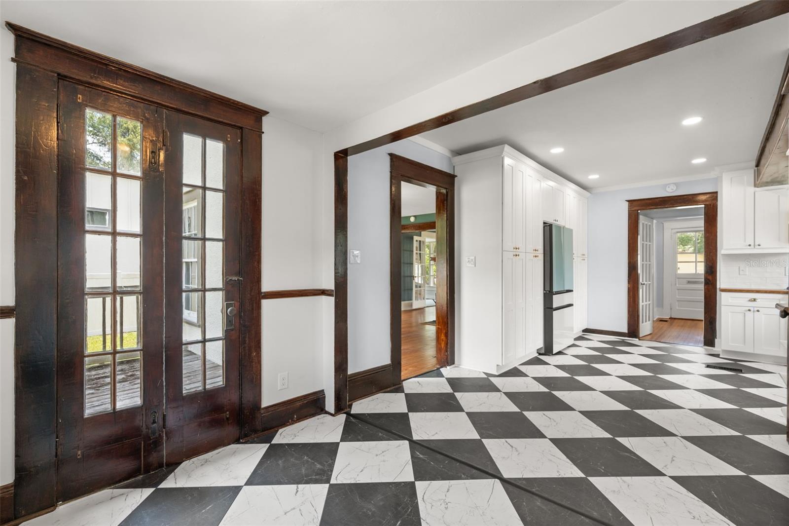 ROSE COURT - Residential
