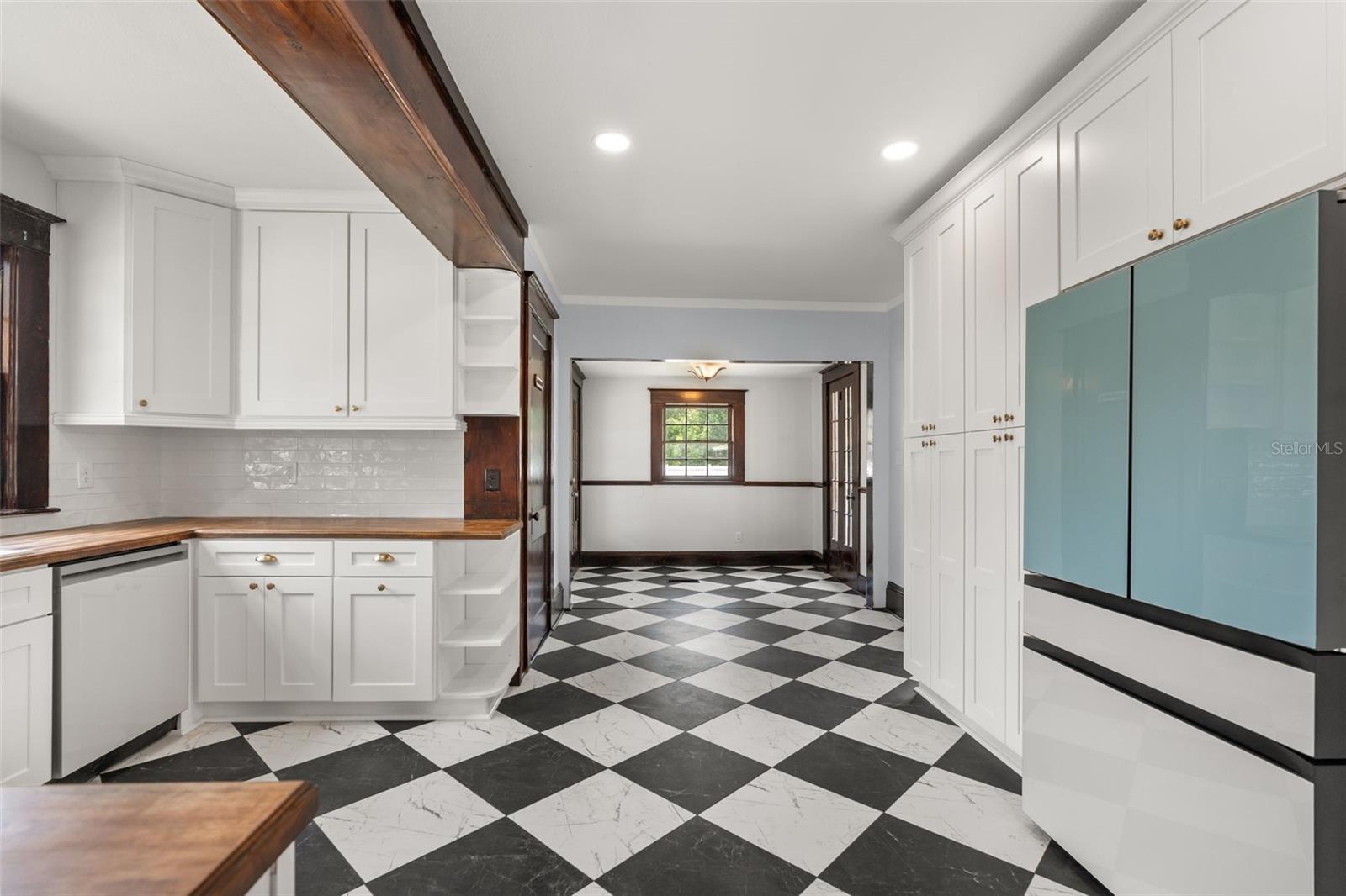 ROSE COURT - Residential