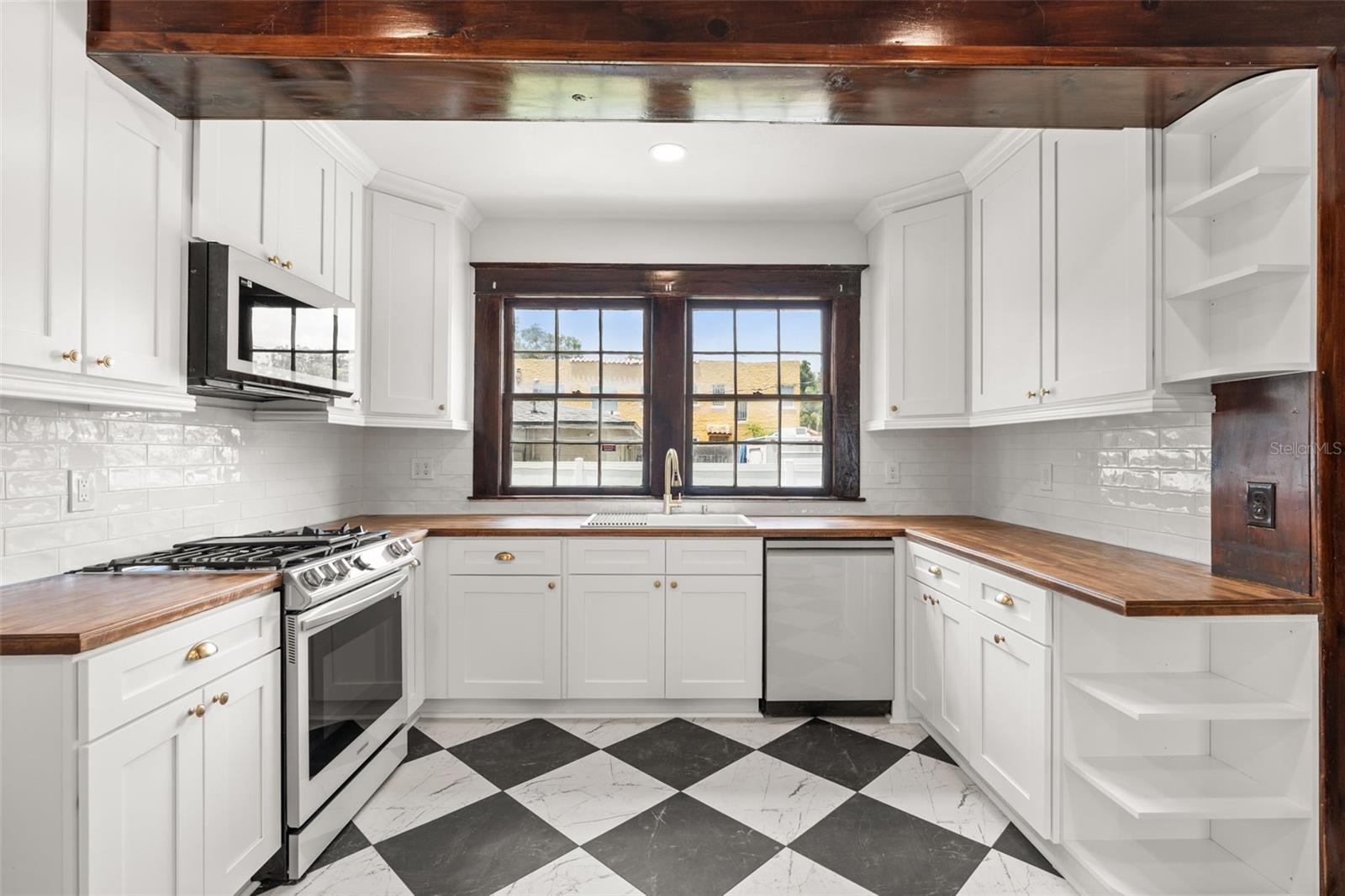 ROSE COURT - Residential