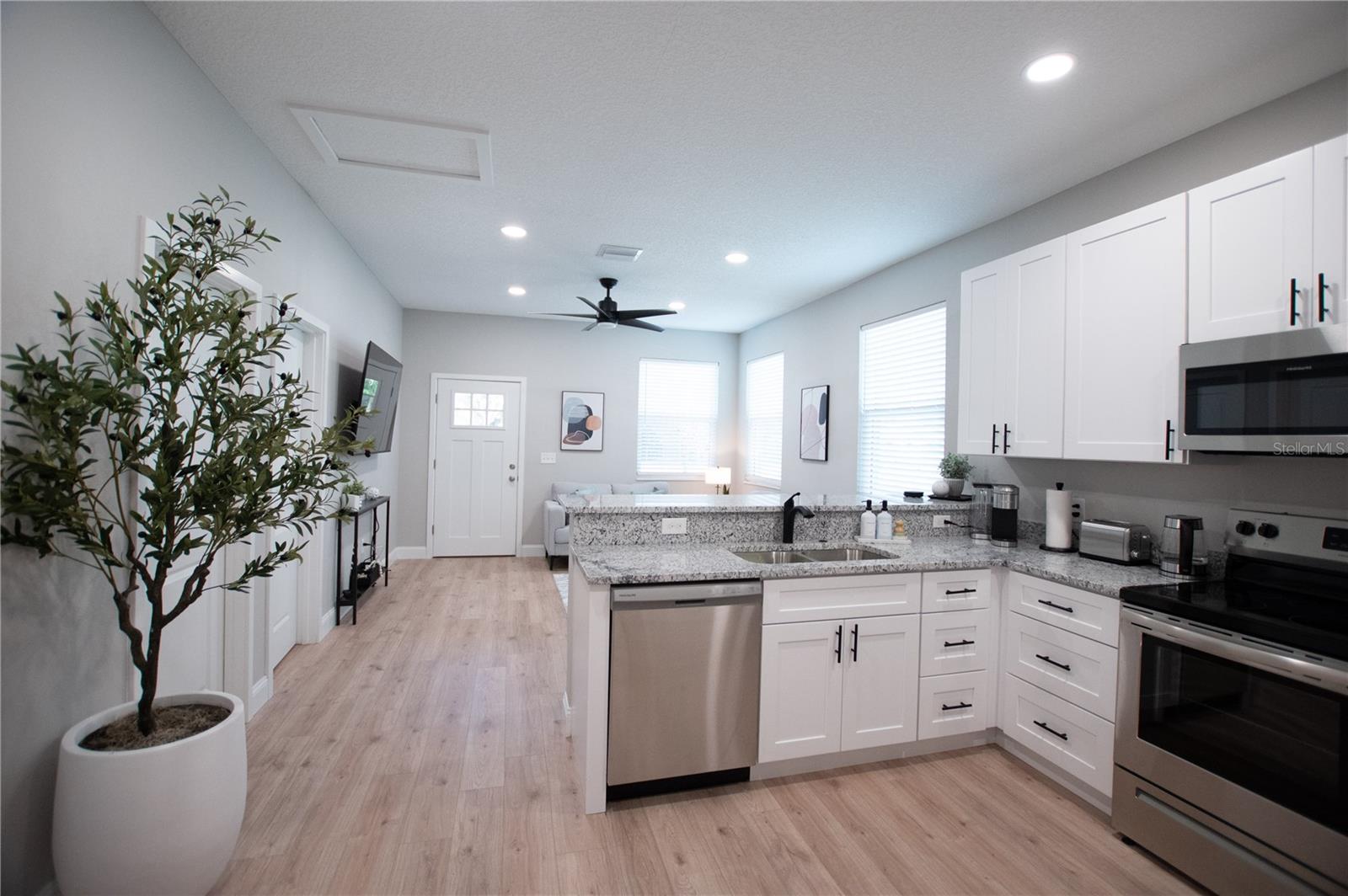 AVALON - Residential Income