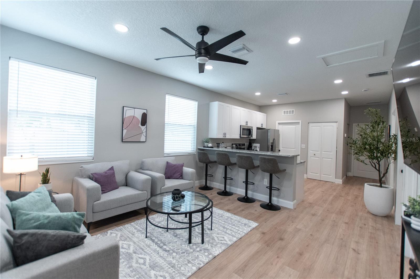 AVALON - Residential Income