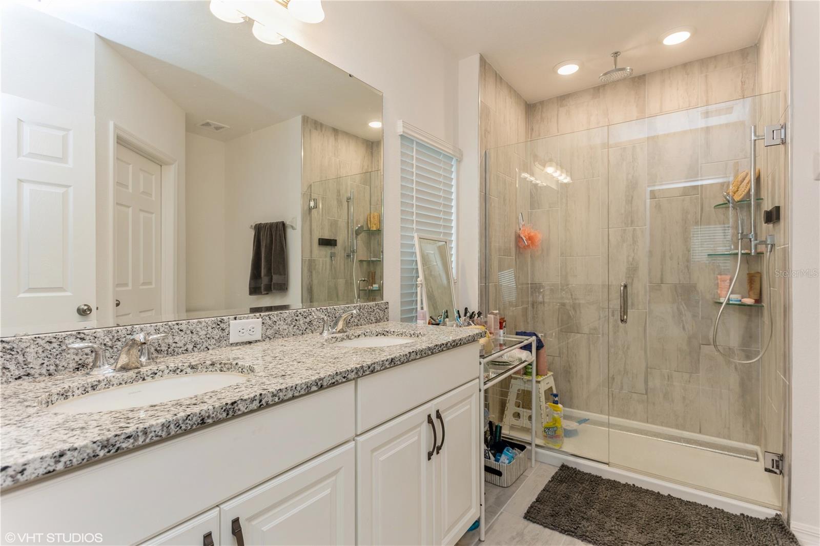 TRINITY LAKES PH 1 & 2 - Residential Lease