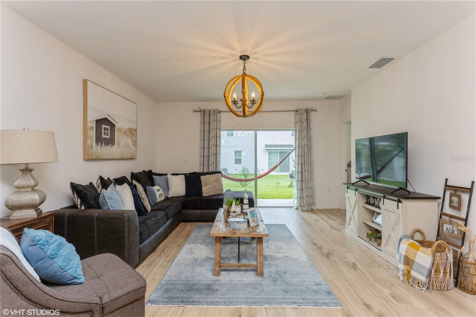 TRINITY LAKES PH 1 & 2 - Residential Lease