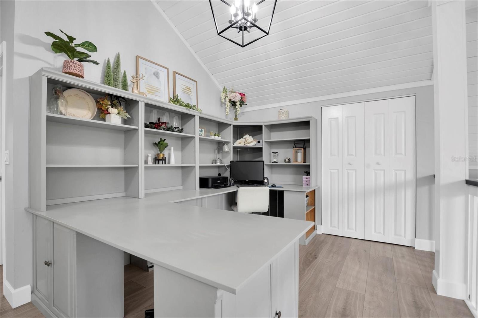 PINELLAS GROVES - Residential