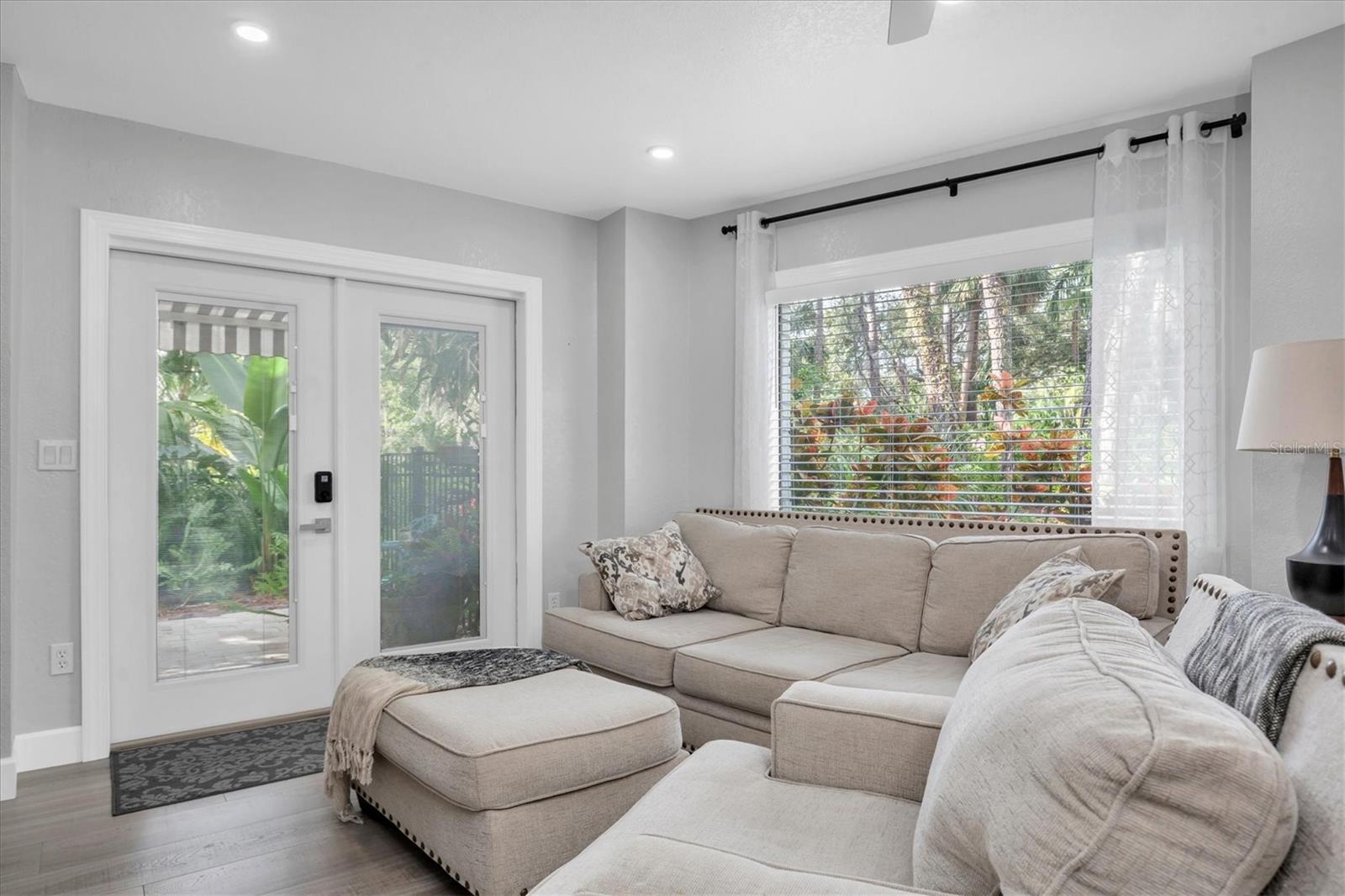 PINELLAS GROVES - Residential