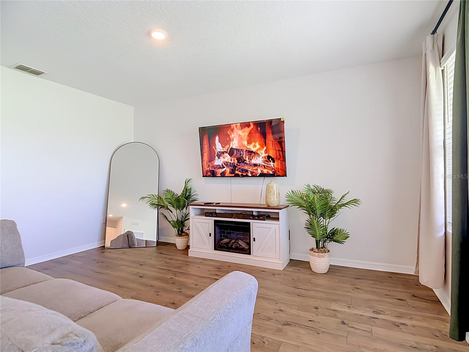 LUCERNE PARK RESERVE - Residential