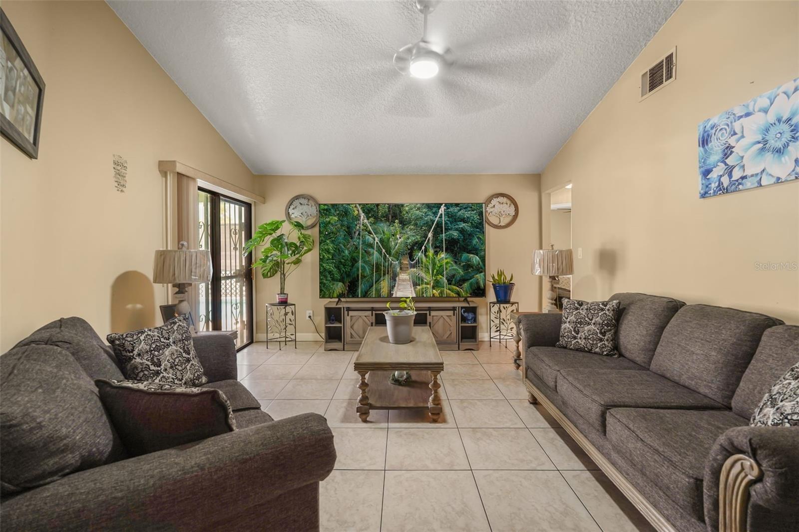 BVL UNIT 9 5TH ADD - Residential