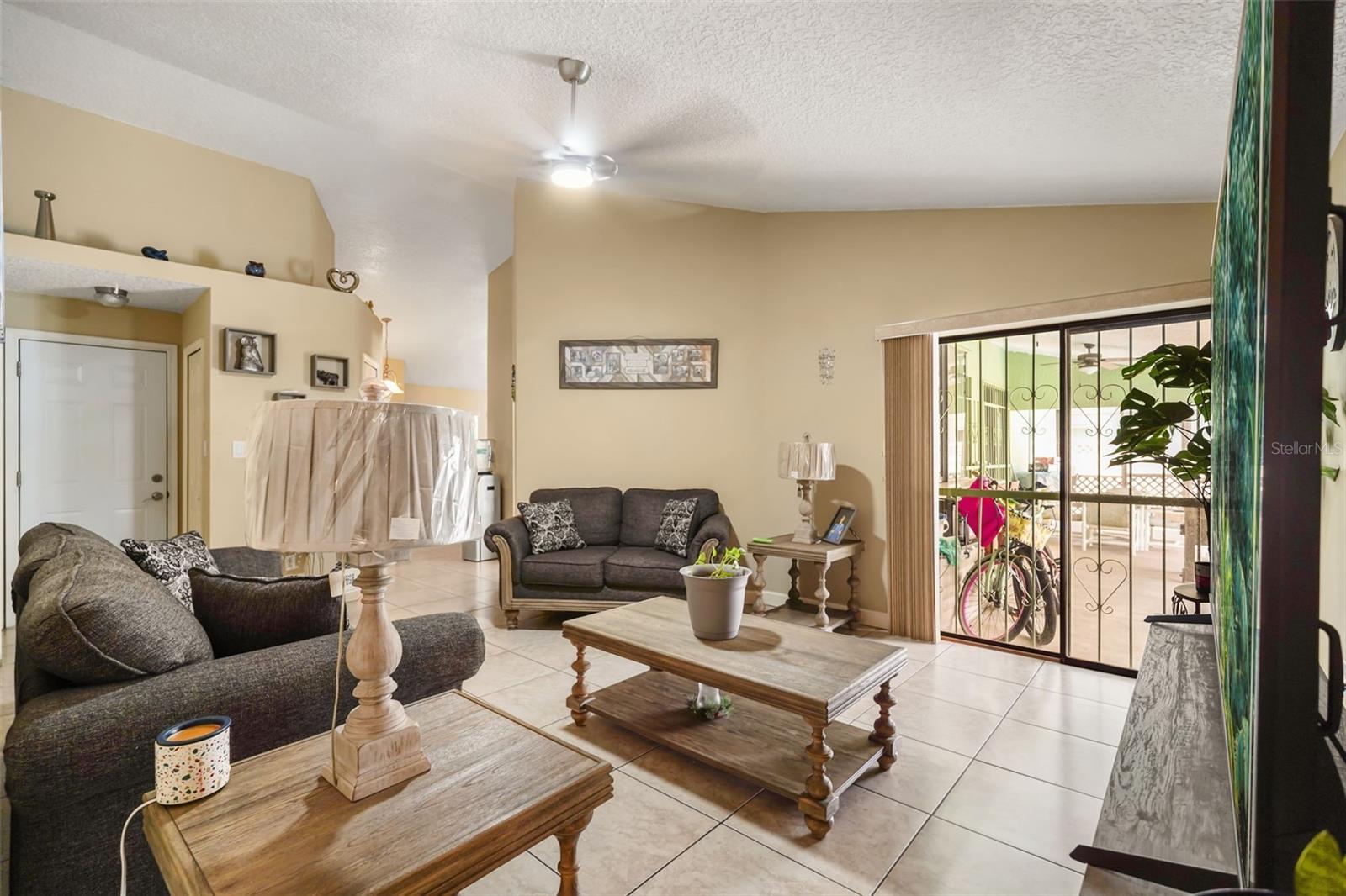 BVL UNIT 9 5TH ADD - Residential