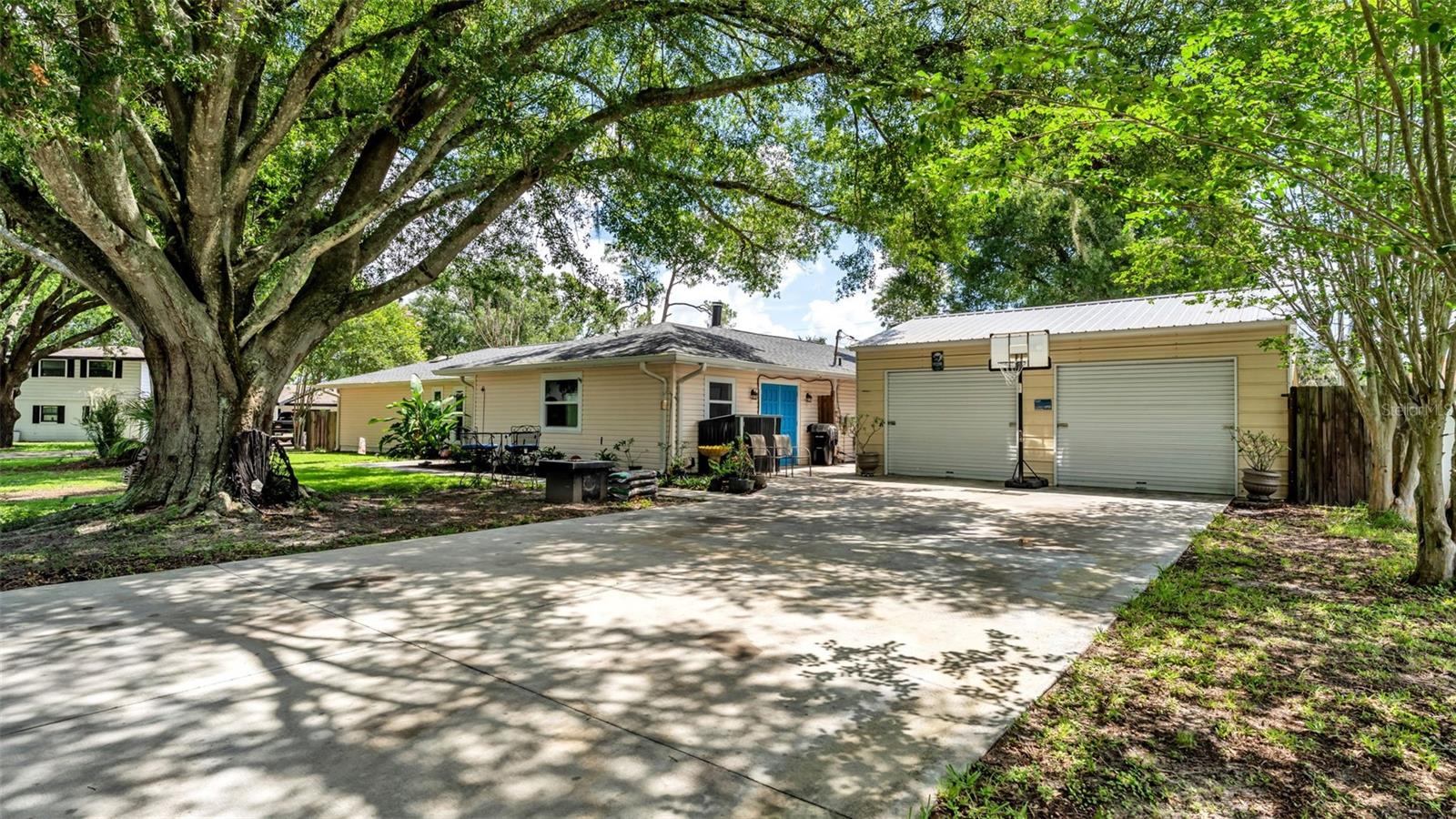 MERRIAM HEIGHTS - Residential