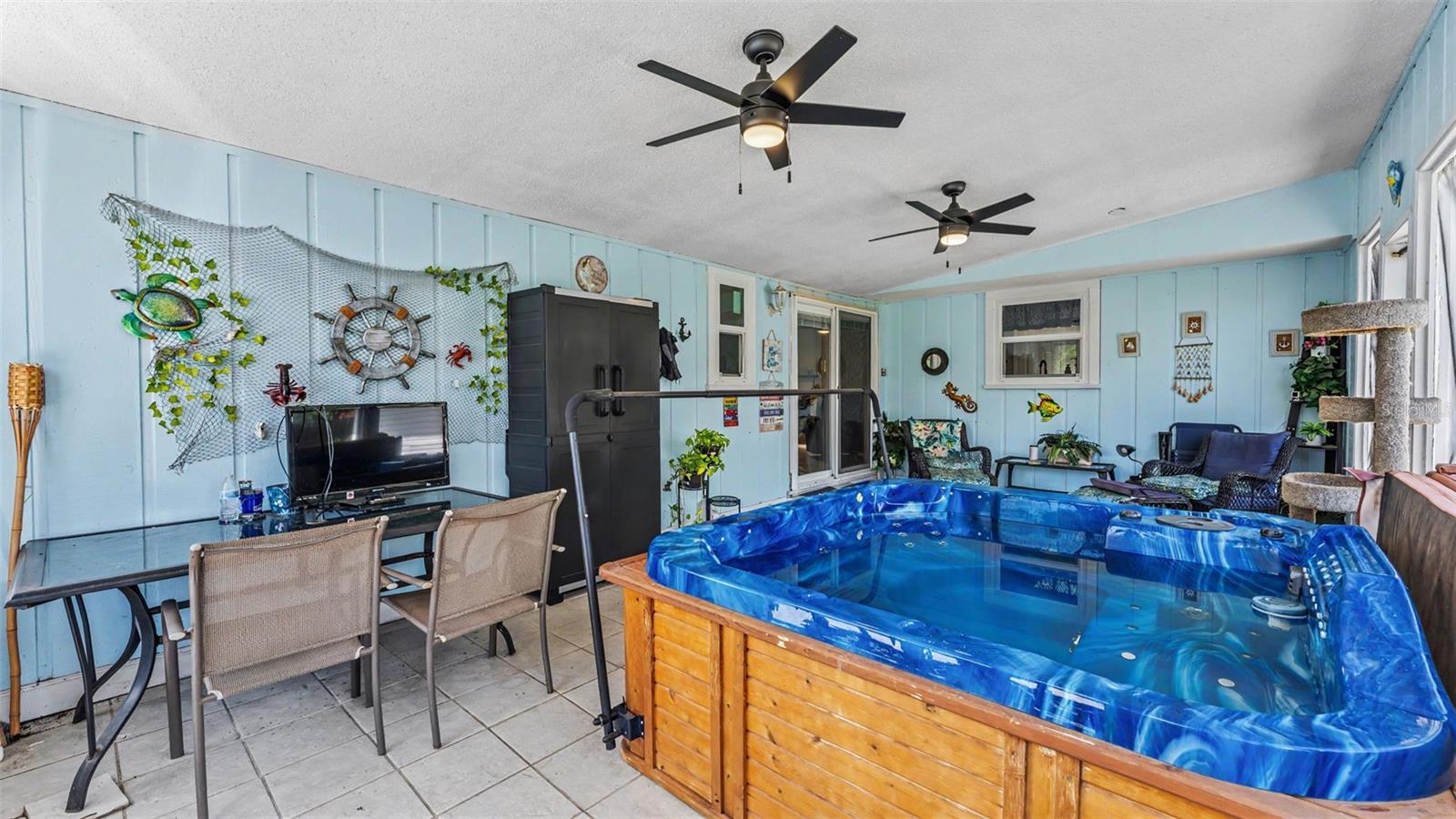 MERRIAM HEIGHTS - Residential