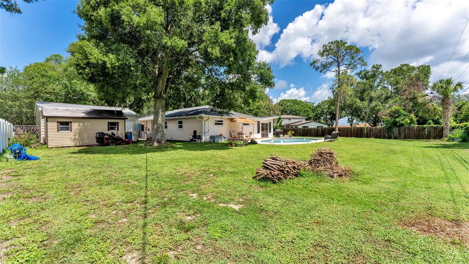 MERRIAM HEIGHTS - Residential