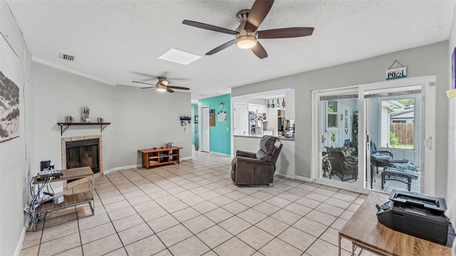 MERRIAM HEIGHTS - Residential