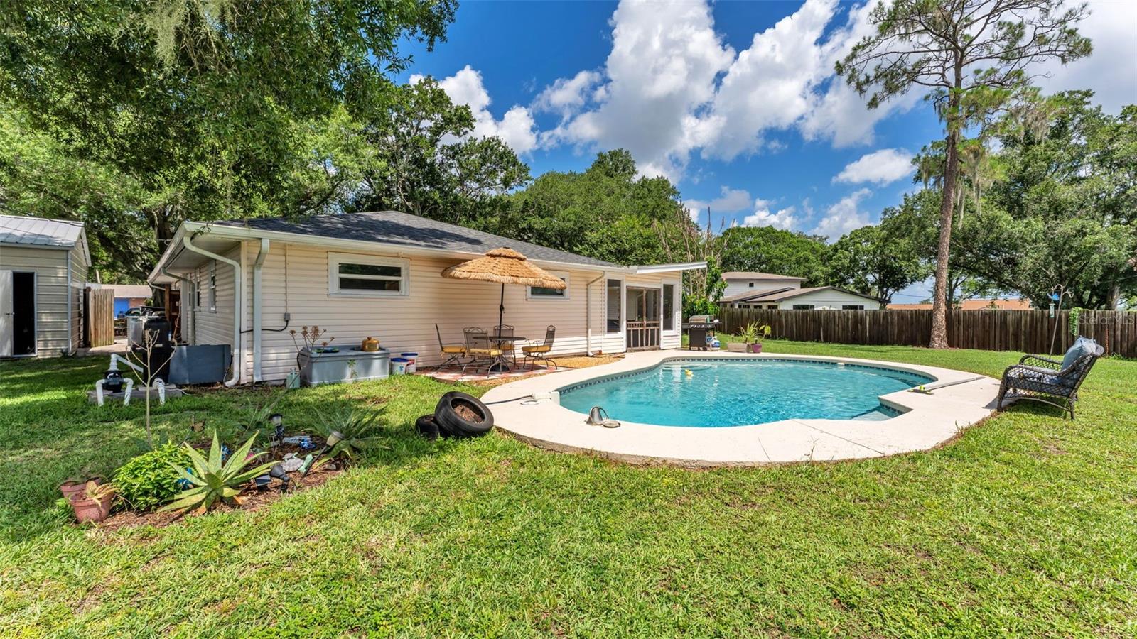 MERRIAM HEIGHTS - Residential