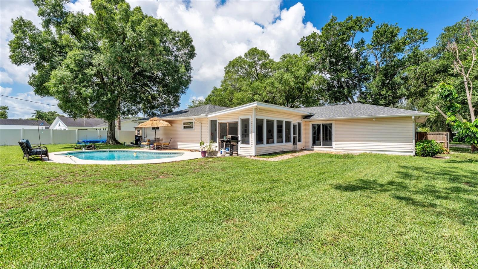 MERRIAM HEIGHTS - Residential