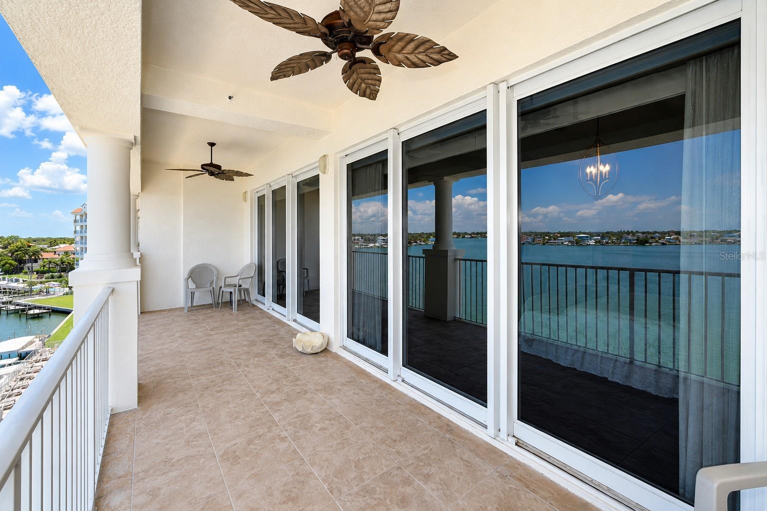 LAS FLORES CONDO - Residential