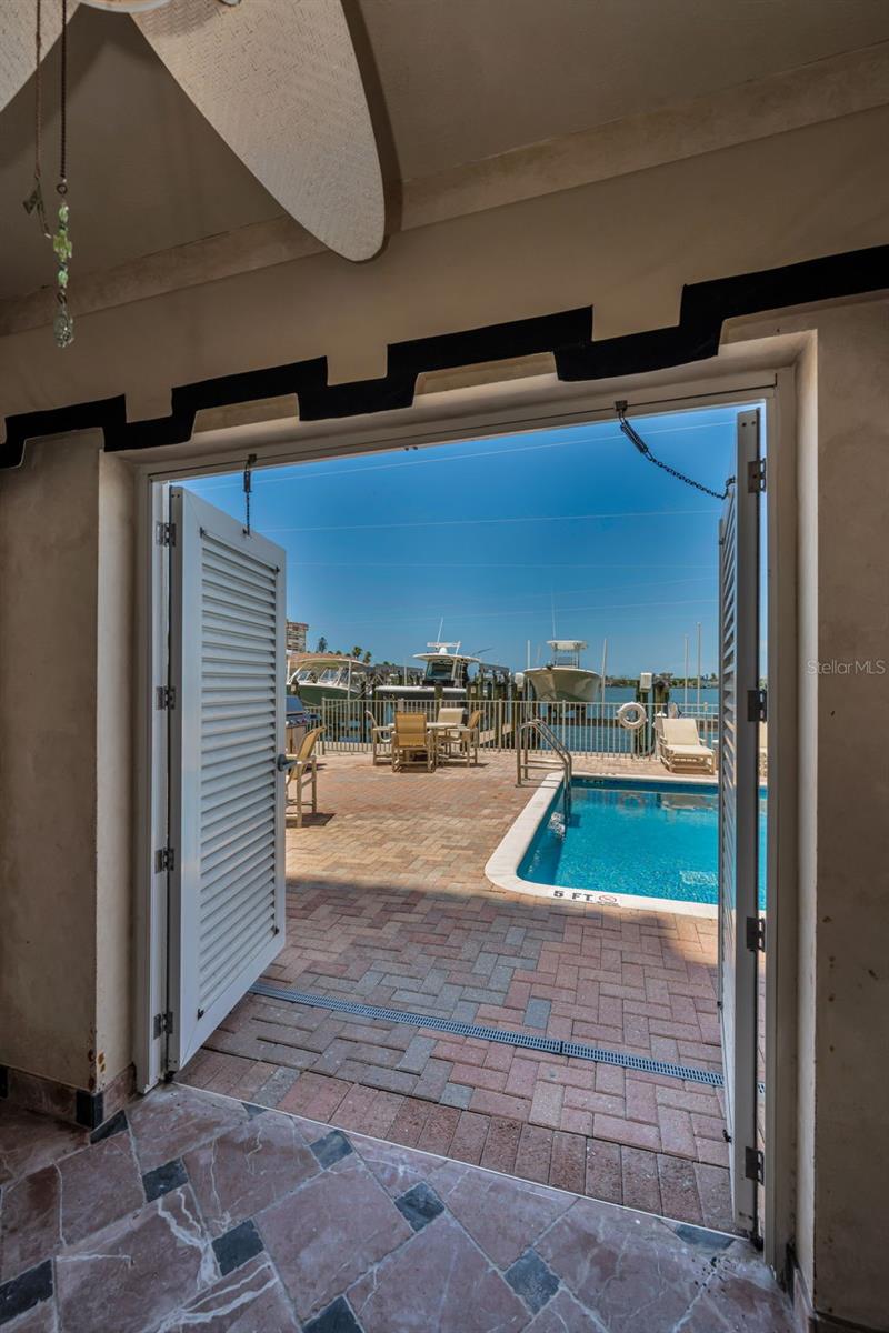 LAS FLORES CONDO - Residential