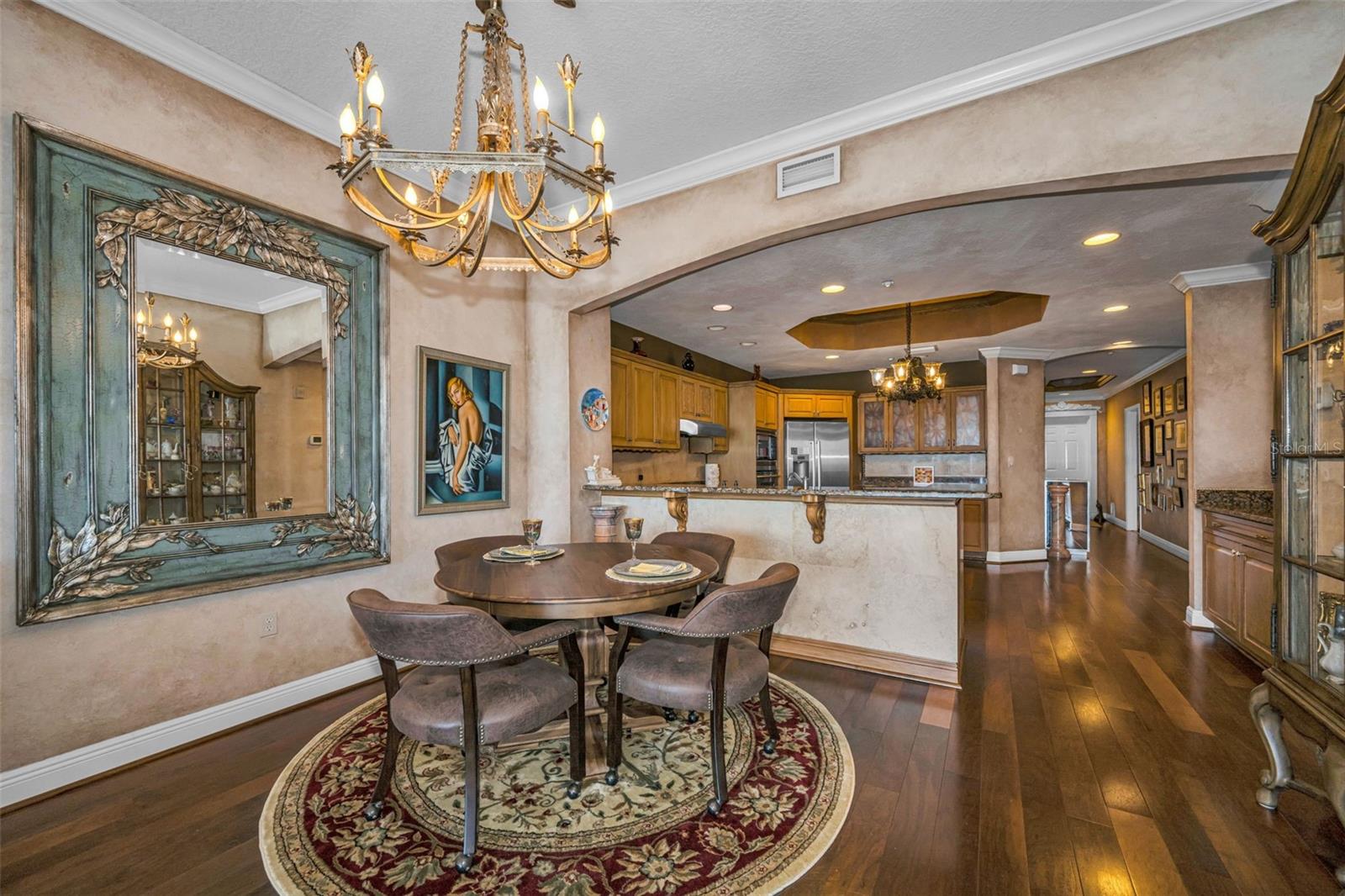 LAS FLORES CONDO - Residential