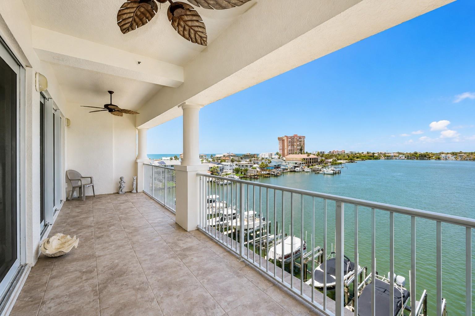 LAS FLORES CONDO - Residential