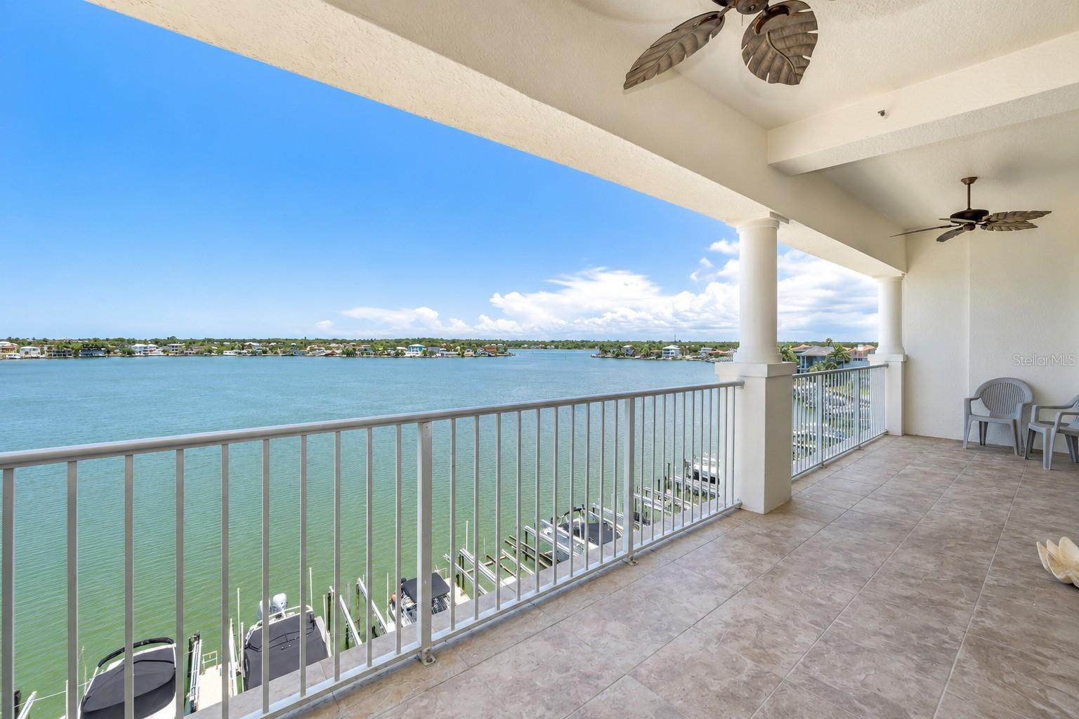 LAS FLORES CONDO - Residential