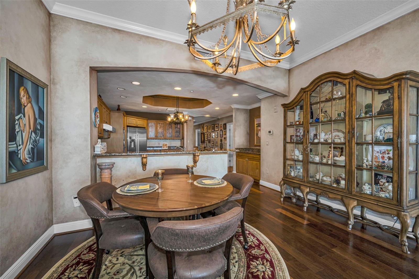 LAS FLORES CONDO - Residential