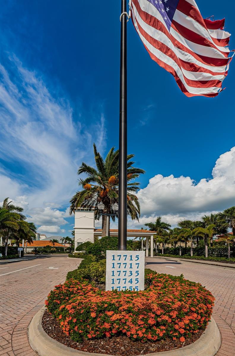 LAS FLORES CONDO - Residential