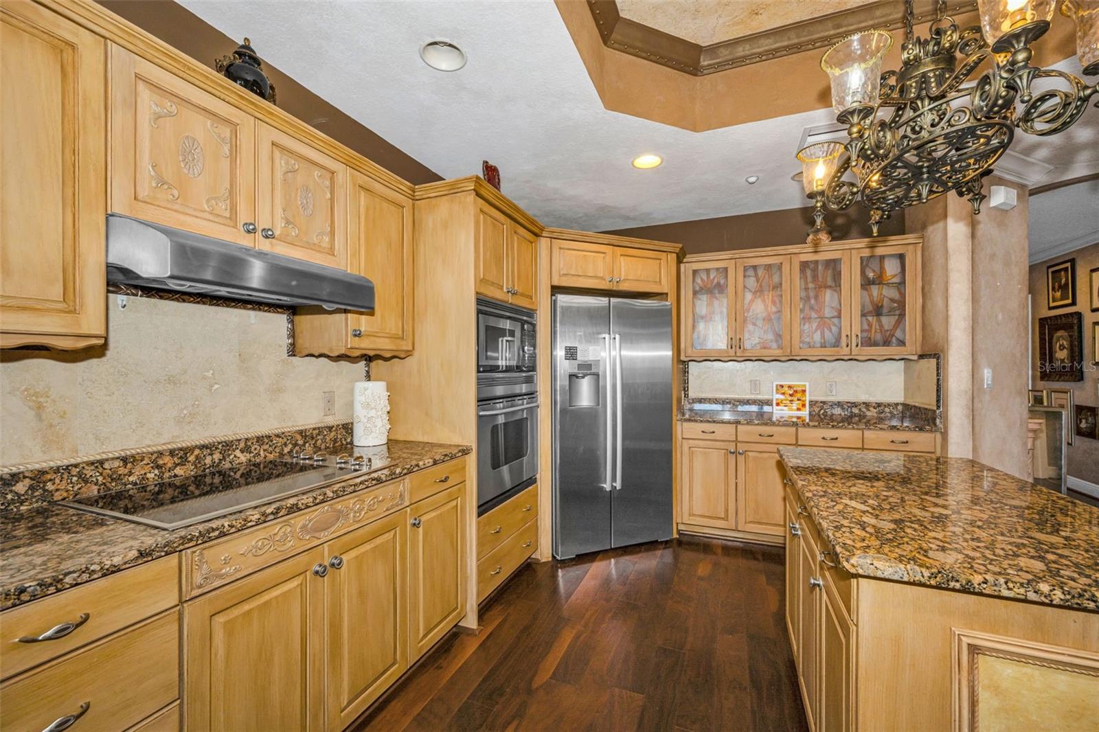 LAS FLORES CONDO - Residential