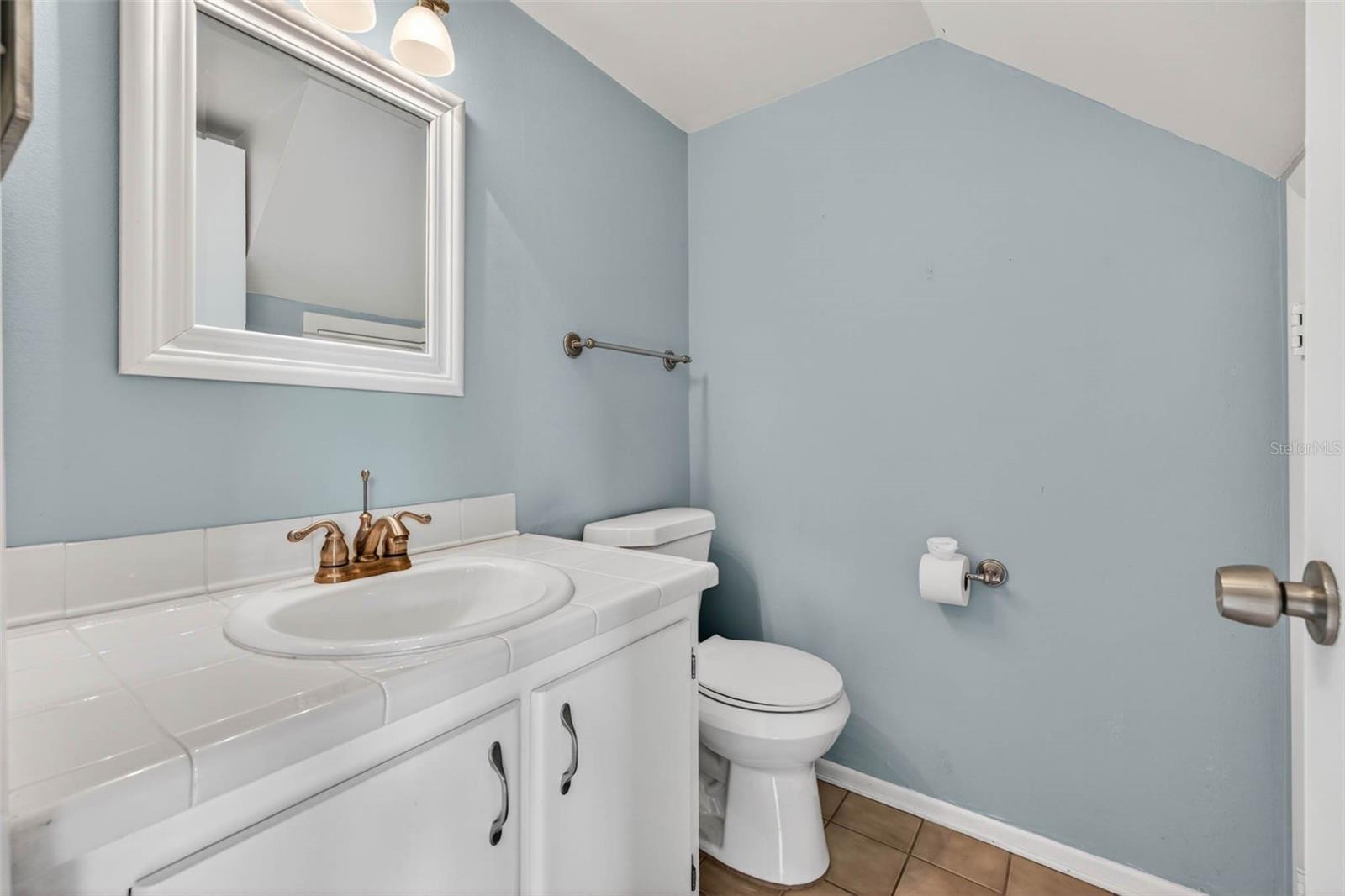 EASTWOOD SHORES - Residential