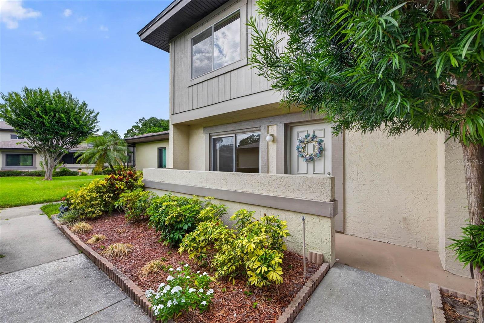 EASTWOOD SHORES - Residential