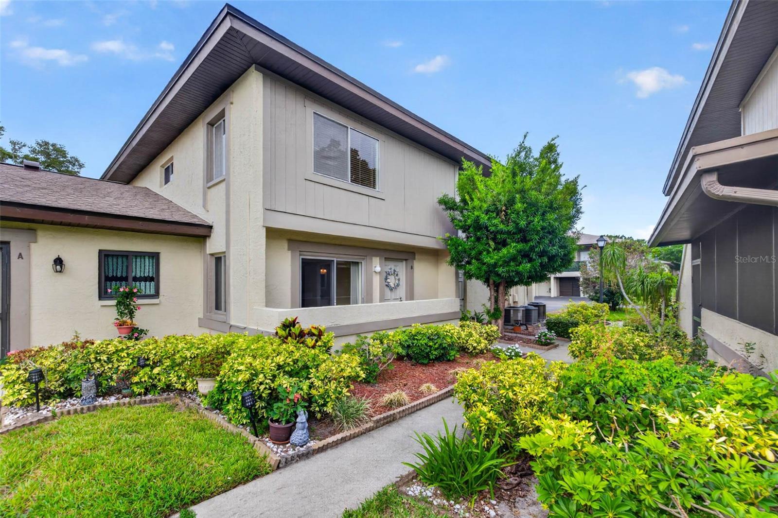 EASTWOOD SHORES - Residential