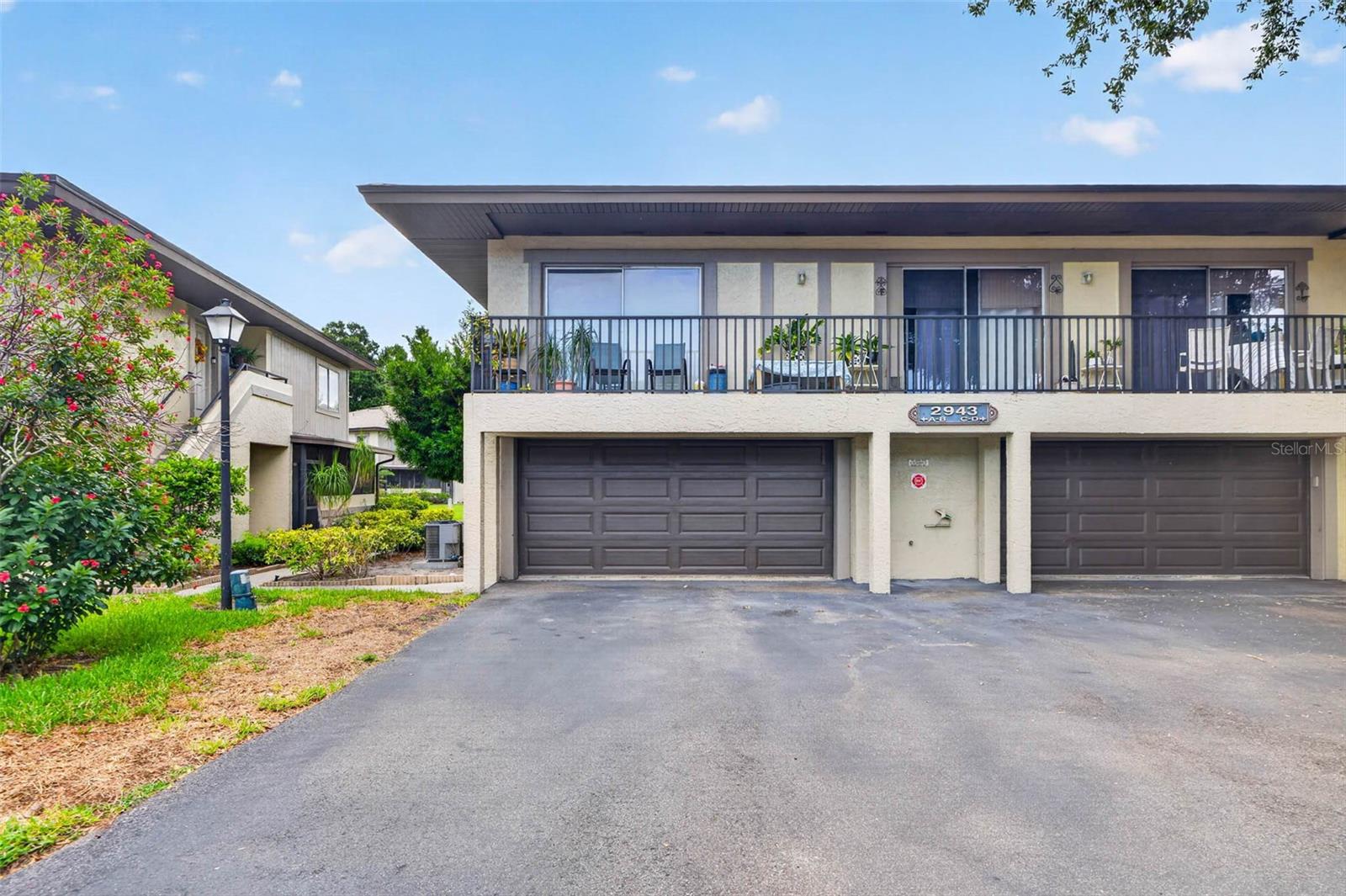 EASTWOOD SHORES - Residential
