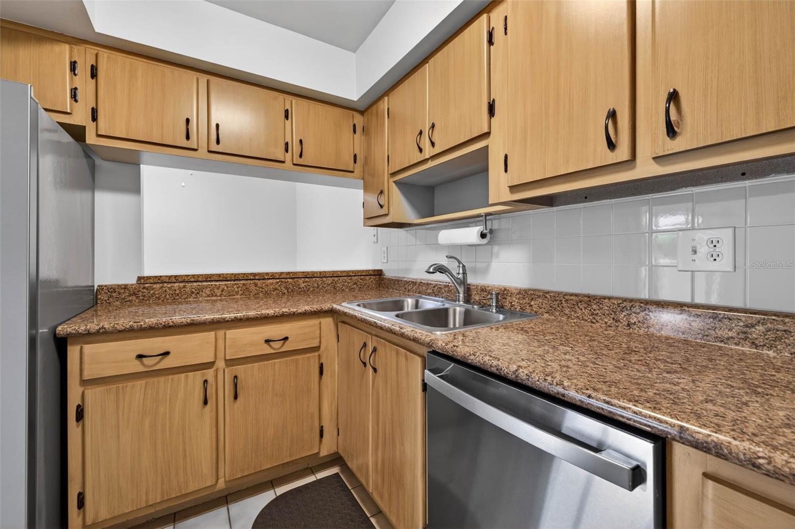 EASTWOOD SHORES - Residential