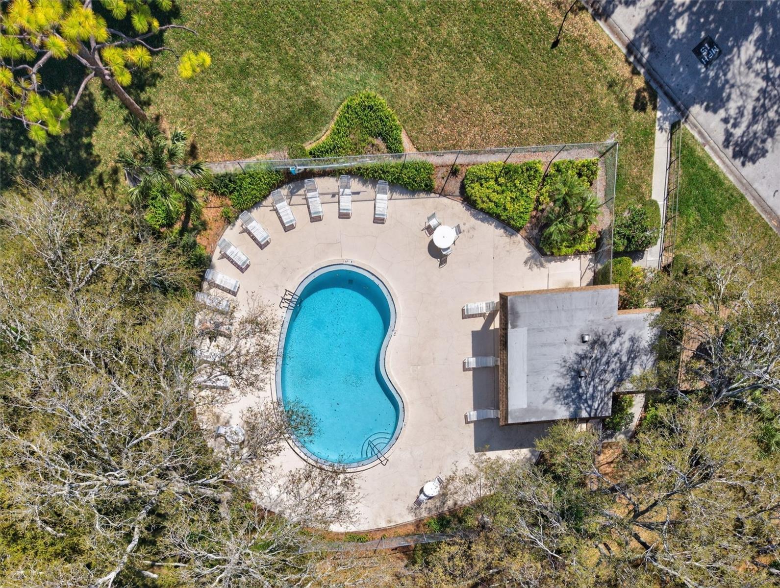 EASTWOOD SHORES - Residential