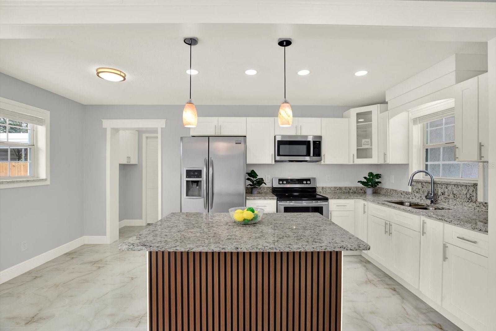 DEL RIO ESTATES - Residential
