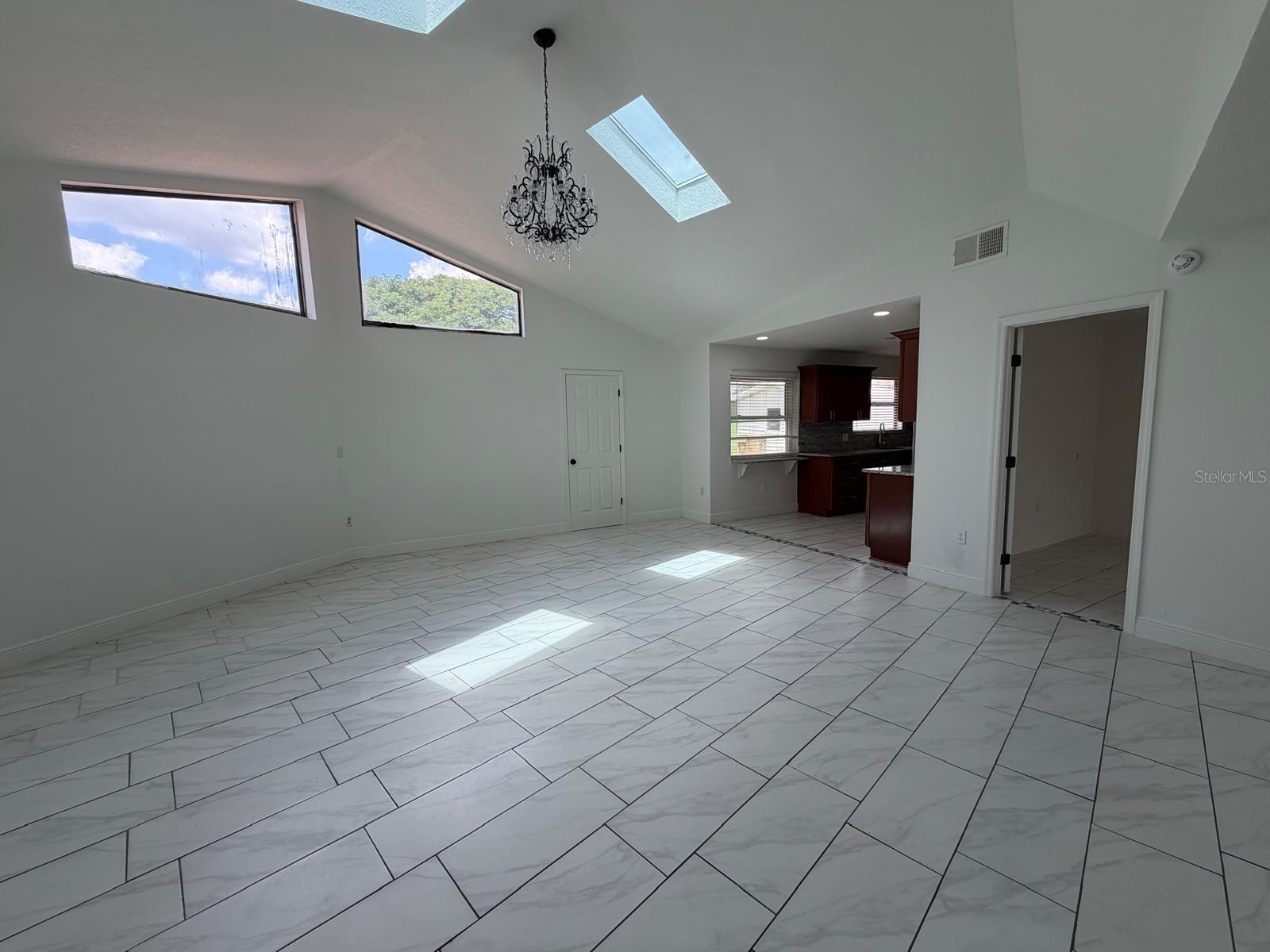 ROYALE OAKS PH 1 - Residential