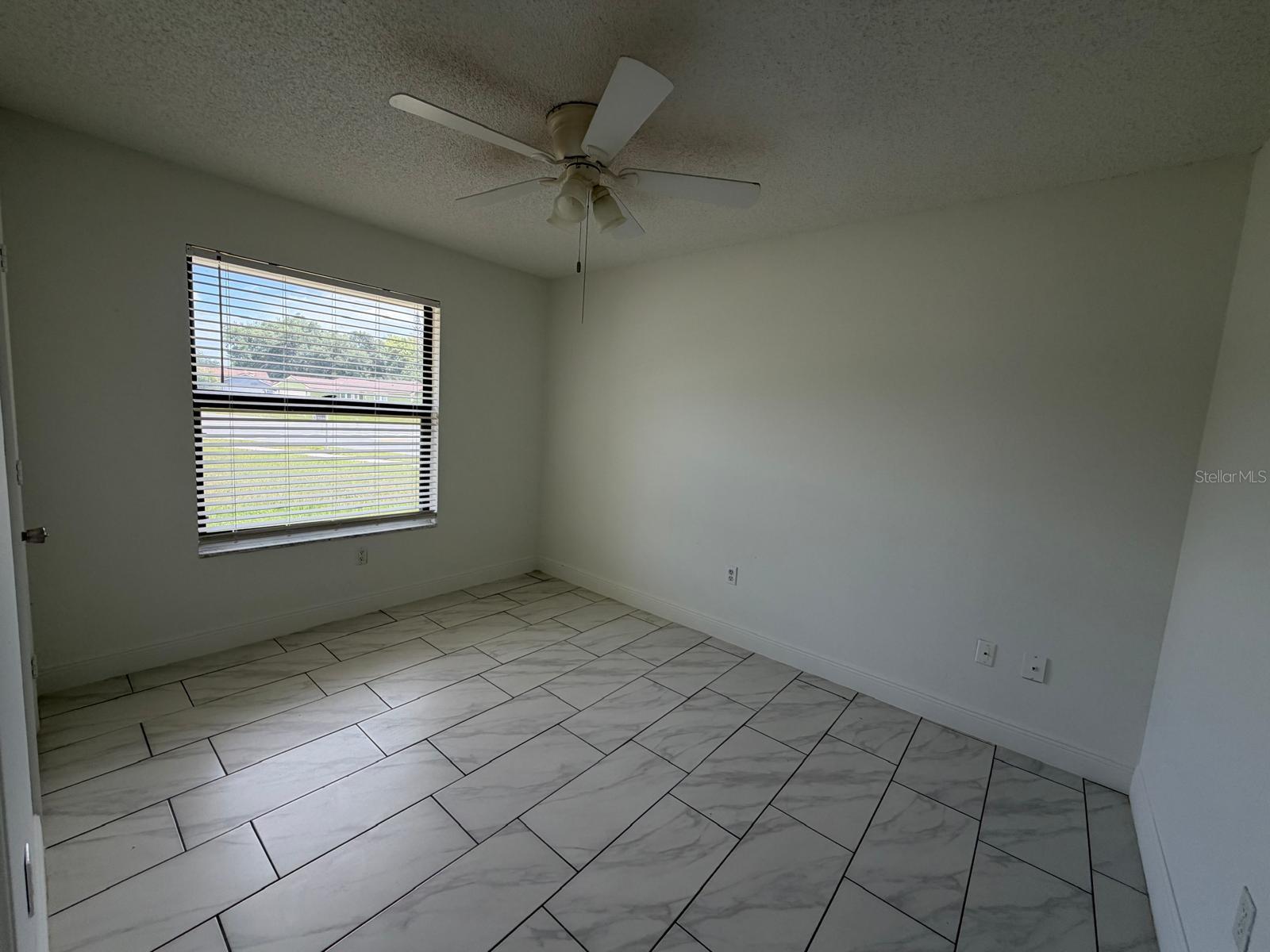 ROYALE OAKS PH 1 - Residential