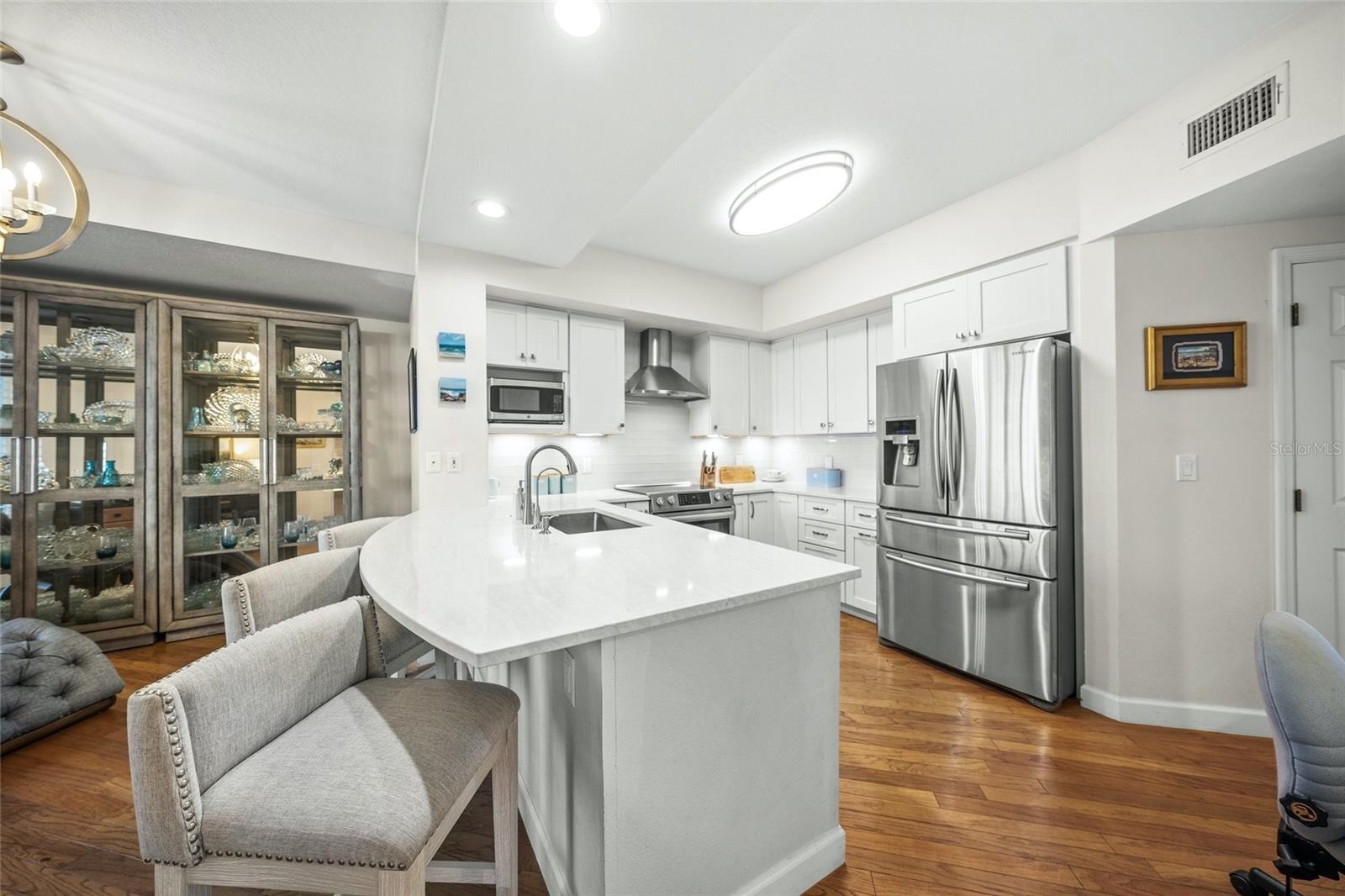 DOLPHIN BAY-SIESTA KEY SEC B - Residential