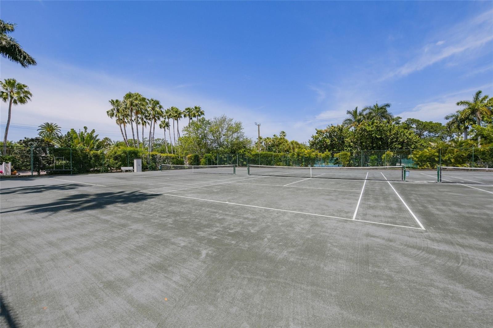 DOLPHIN BAY-SIESTA KEY SEC B - Residential
