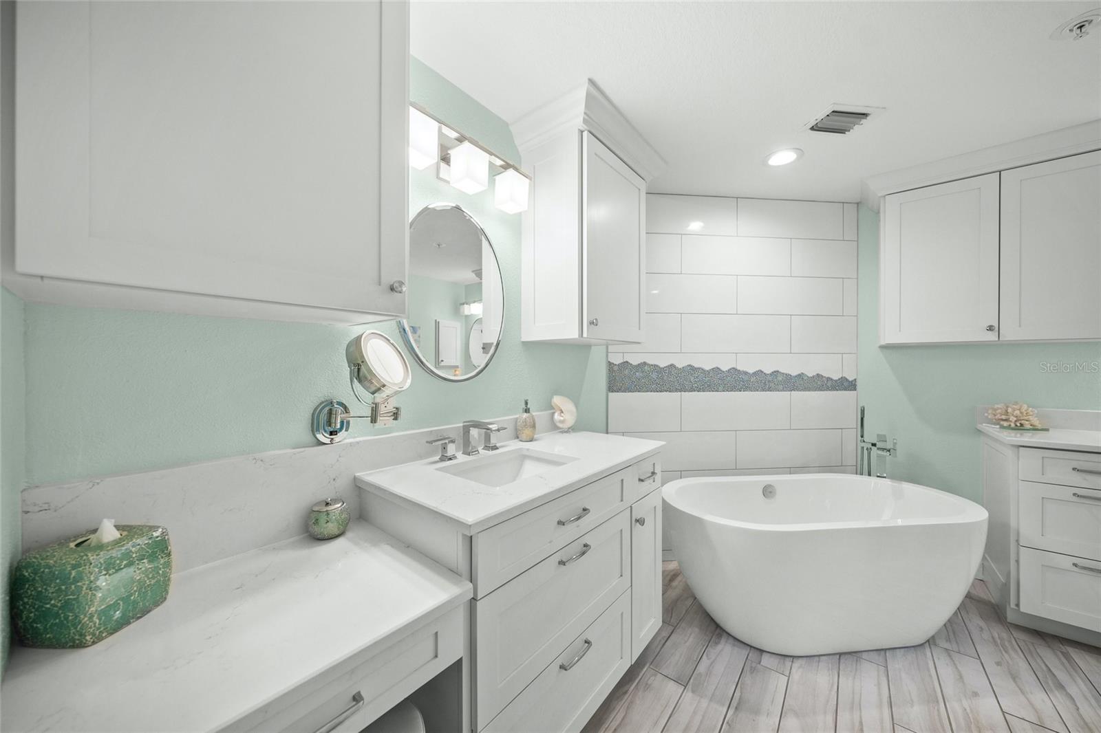 DOLPHIN BAY-SIESTA KEY SEC B - Residential