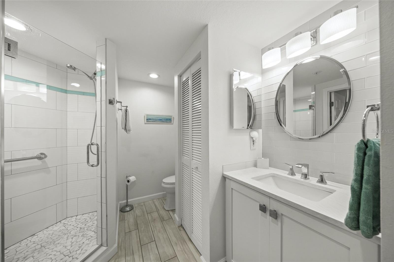 DOLPHIN BAY-SIESTA KEY SEC B - Residential