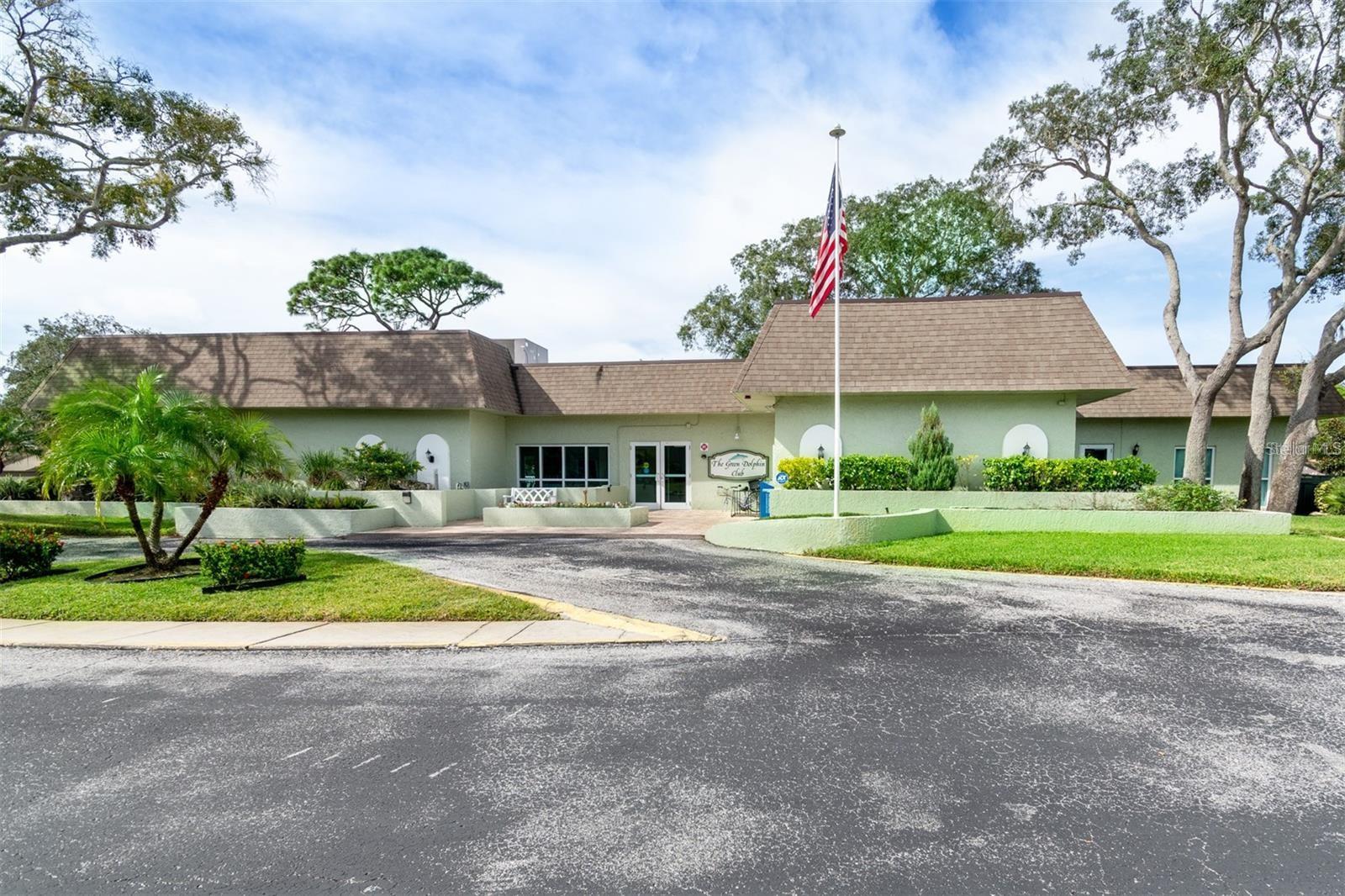 GREEN DOLPHIN PARK CONDO - Residential