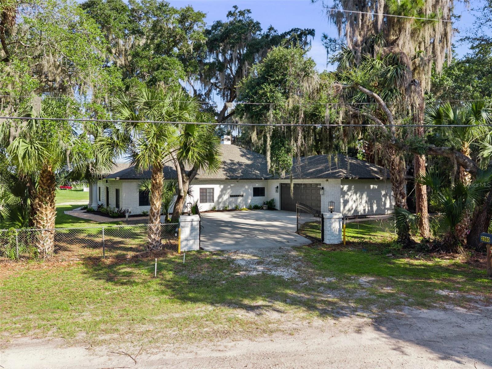 LAKE HARNEY SHORES 1ST ADD - Residential