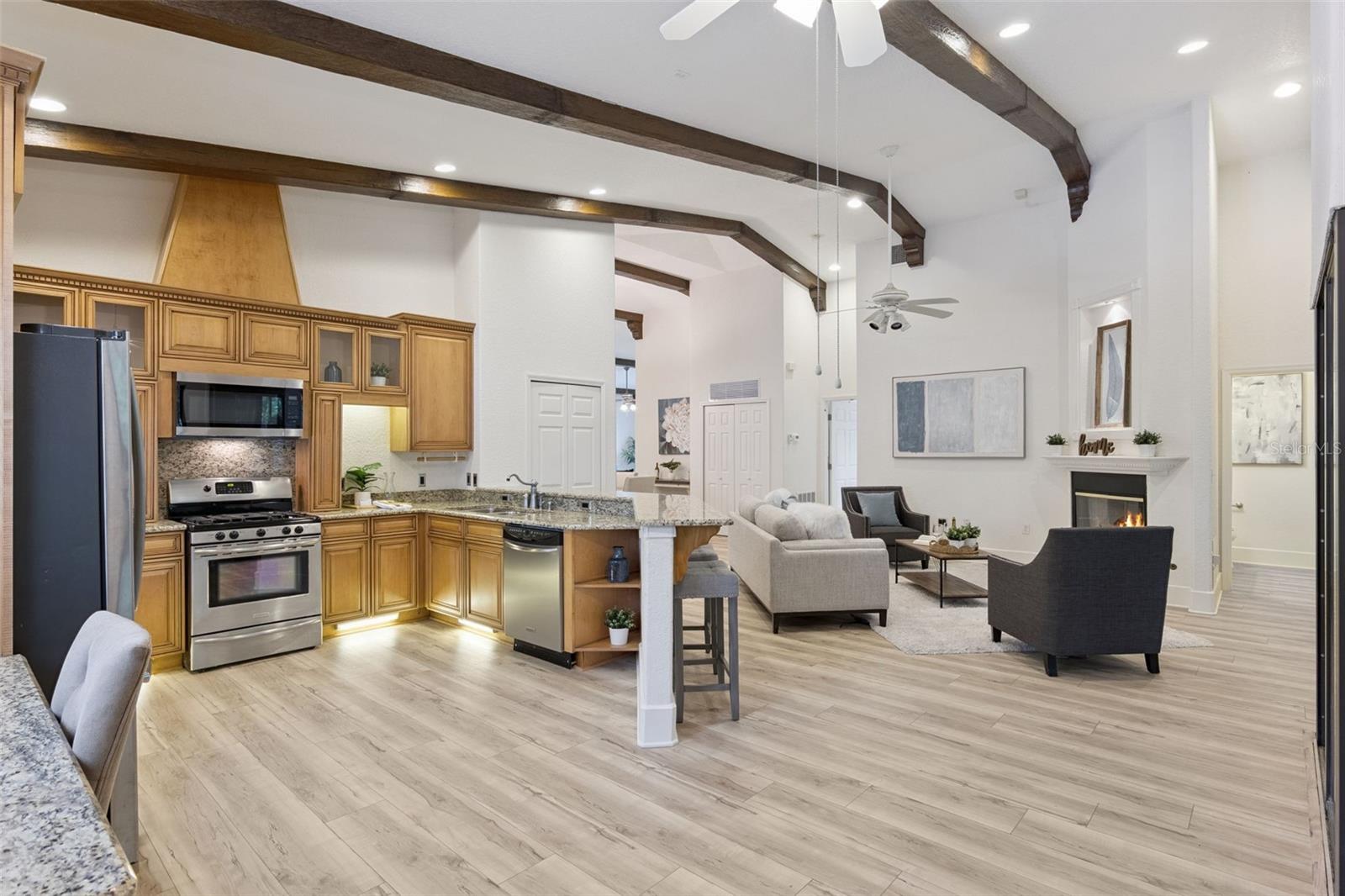 LAKE HARNEY SHORES 1ST ADD - Residential