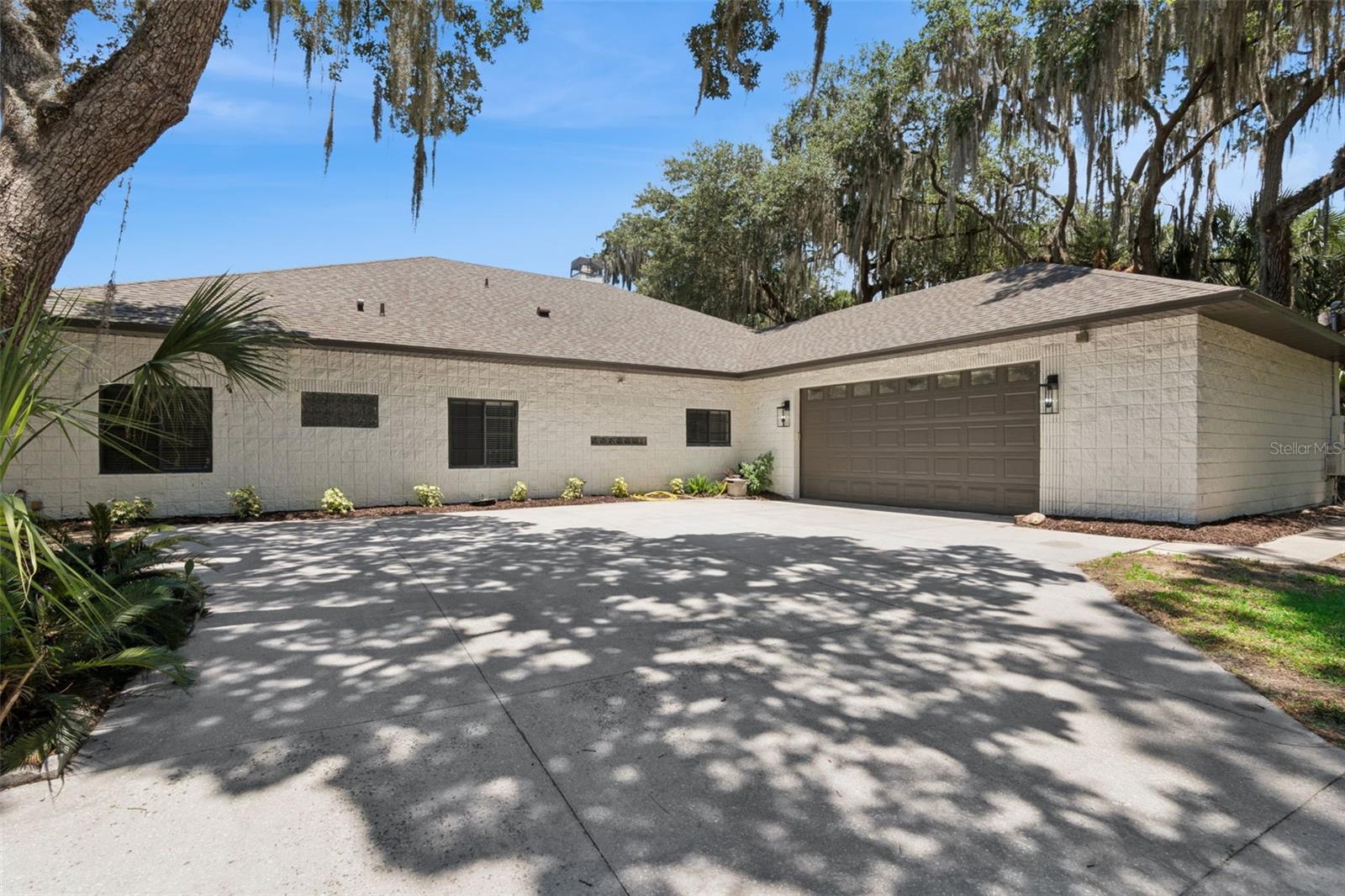 LAKE HARNEY SHORES 1ST ADD - Residential