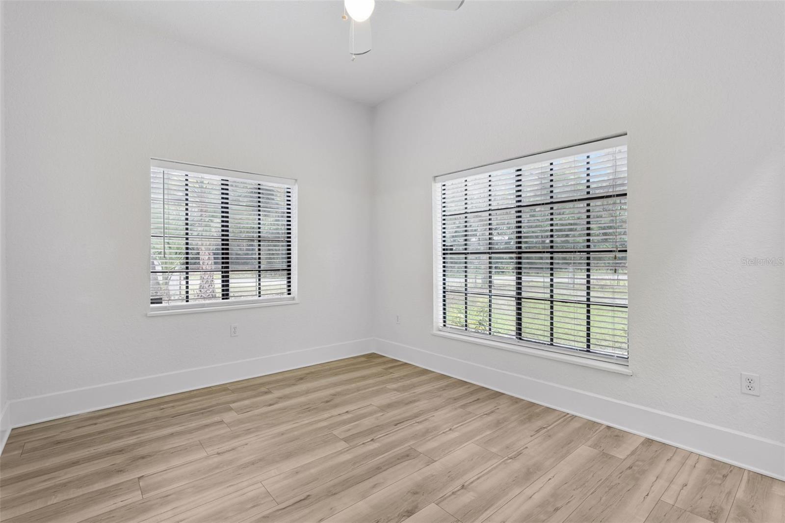 LAKE HARNEY SHORES 1ST ADD - Residential