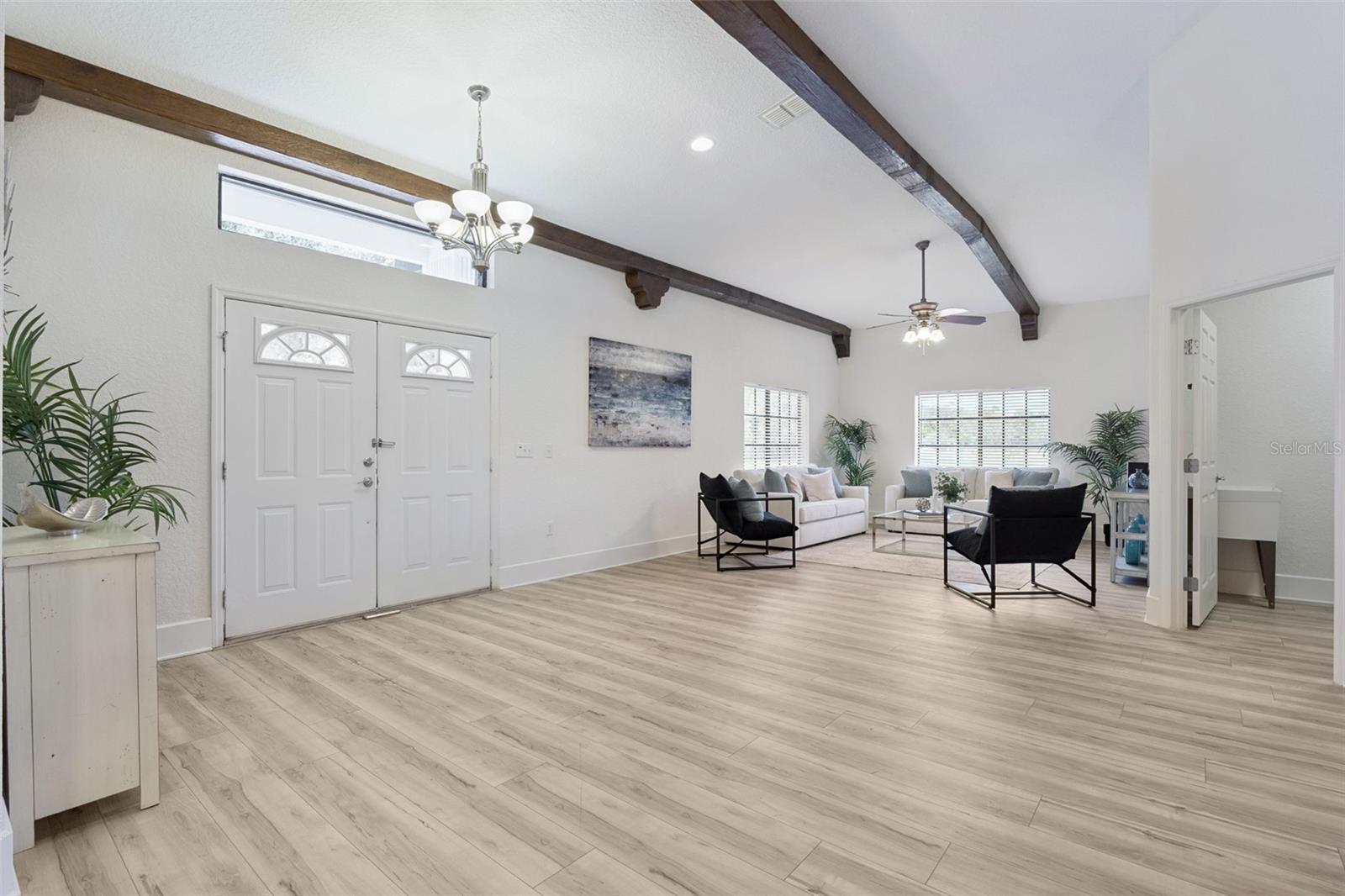 LAKE HARNEY SHORES 1ST ADD - Residential