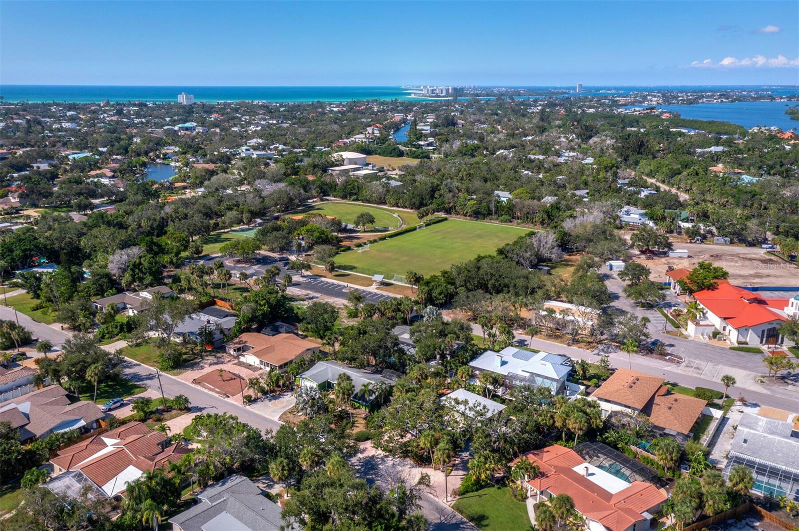 SIESTA ISLES - Residential