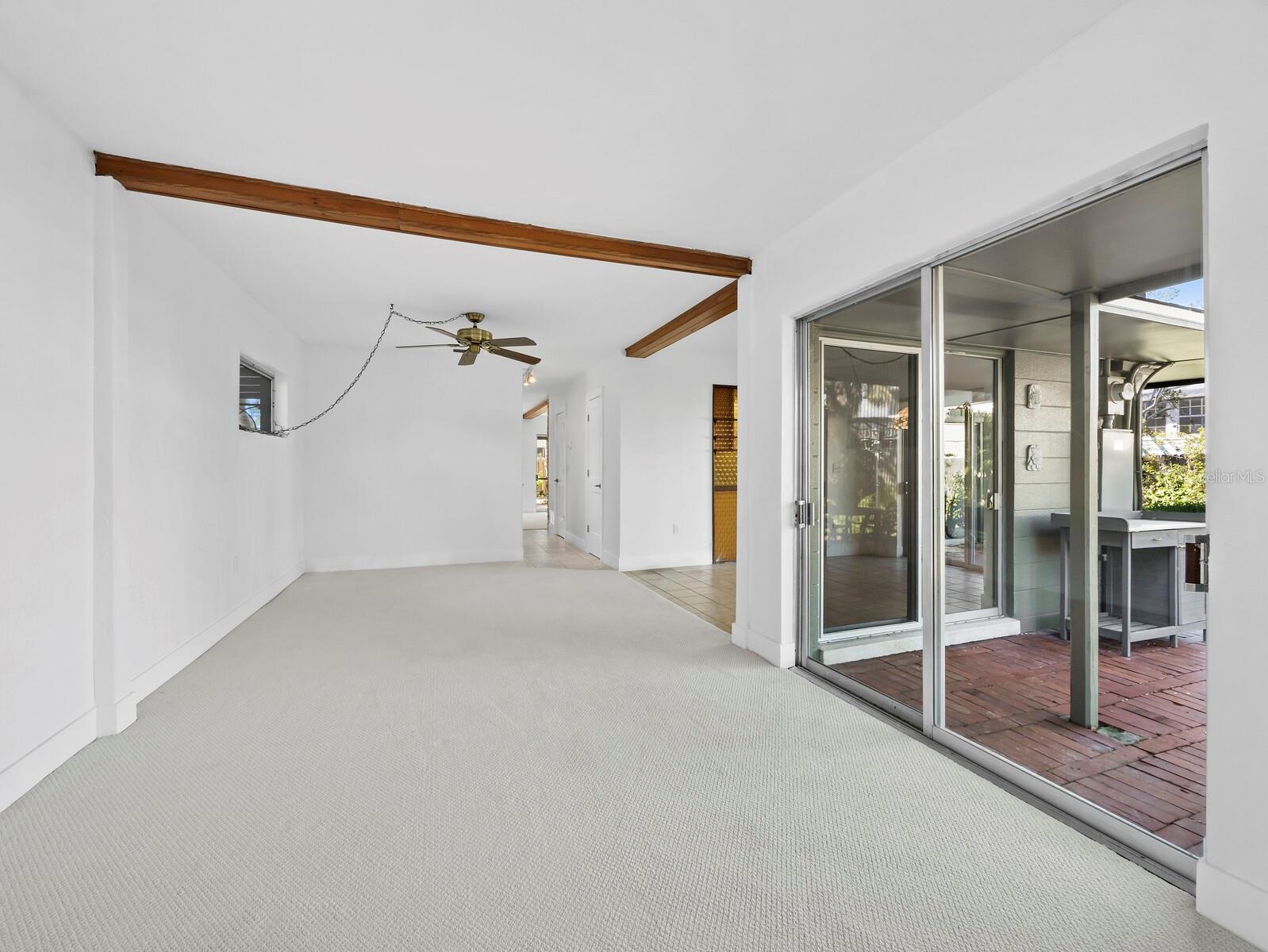 SIESTA ISLES - Residential