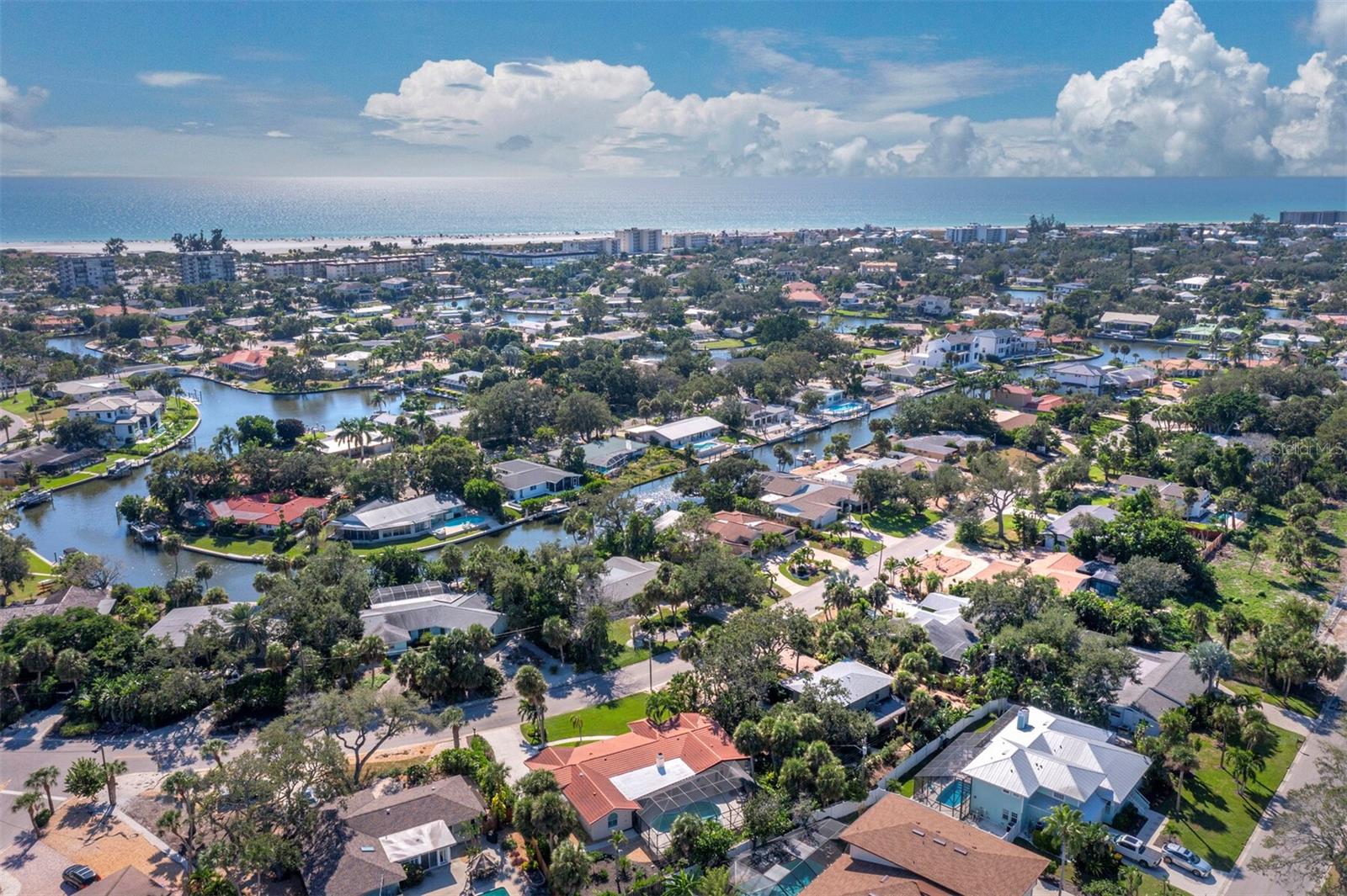 SIESTA ISLES - Residential